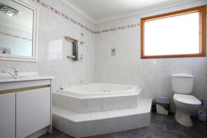 Cost of Bathtub Installation in Azle, TX